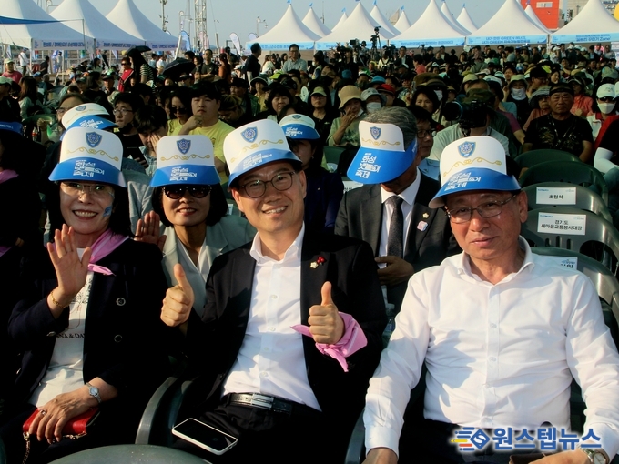 화성시의회, 제13회 화성 뱃놀이 축제 개막식 참석