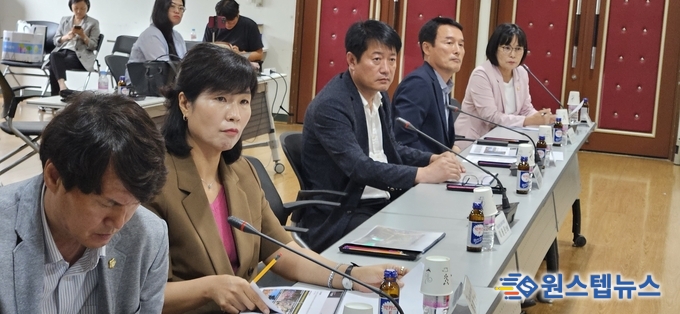화성시는 '만년제 담수면 정비 타당성 및 주변 활용계획 수립' 용역 최종보고회를 개최했다.