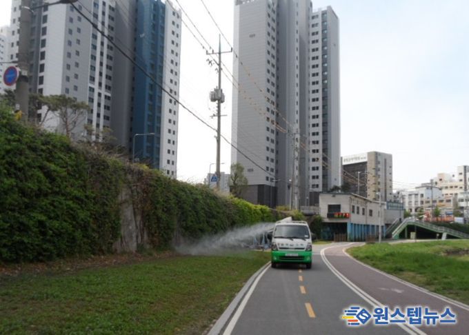 여름철 해충 방역 소독이 진행되고 있다.