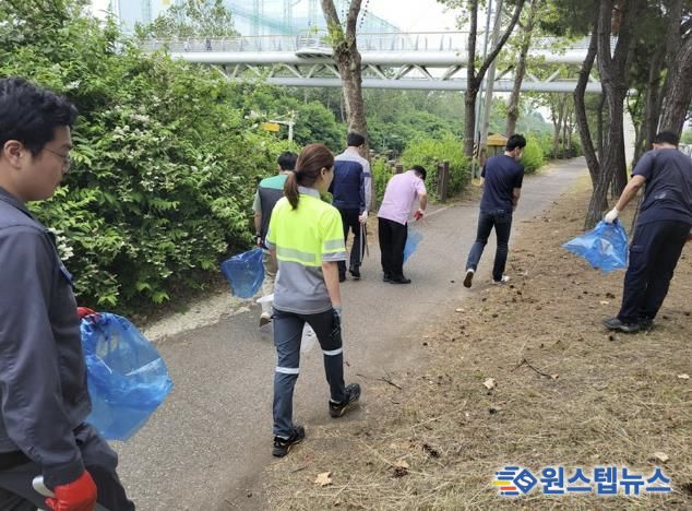 산업단지 주변 환경 정화 활동 현장