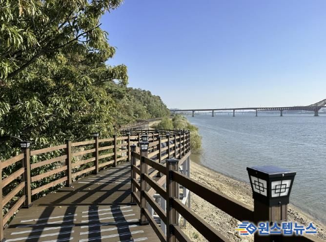 한강변을 따라 산책할 수 있는 행주산성 수변누리길