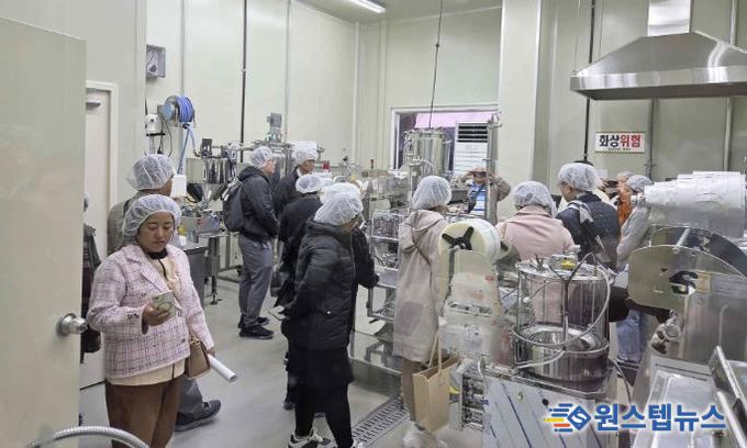 미얀마 식품협회 회원사 대표단이 용인시 농업기술센터를 방문해 주요 시설을 견학했다