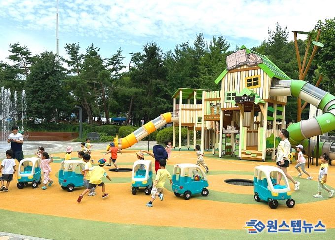 과천시 ‘숲속 책마을 놀이터’, 행정안전부 ‘2025년 우수 어린이 놀이시설’ 선정