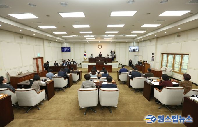 대구 수성구의회는 11일 제273회 제2차 정례회 제1차 본회의를 시작으로 39일간의 의사일정에 돌입한다.