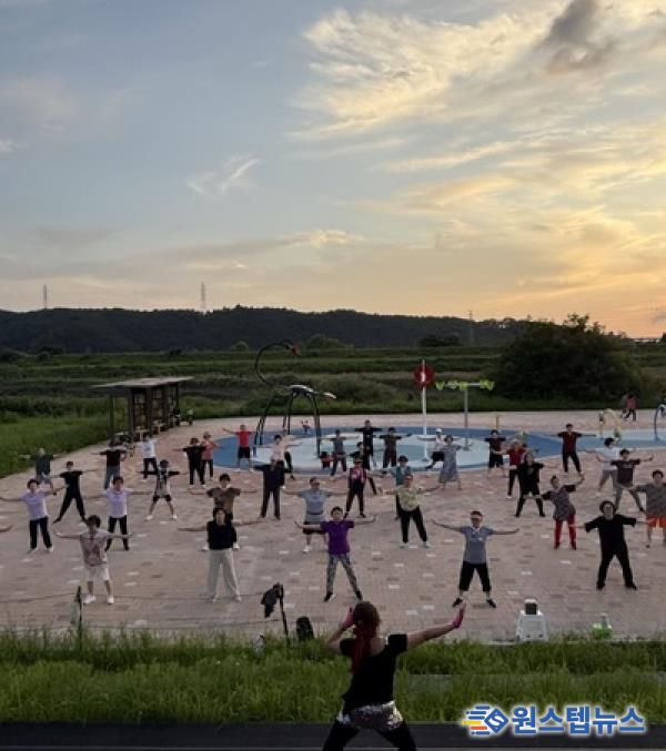 파주보건소, 문산노을길 건강교실·달빛 운동교실 성황리 마무리