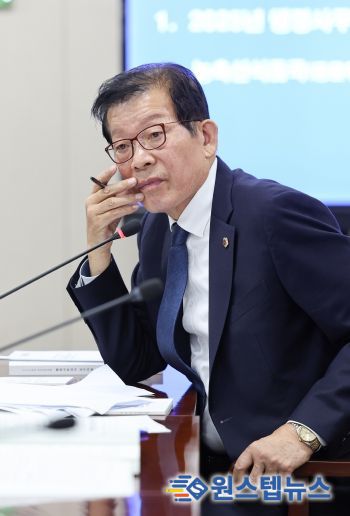 행정사무감사에 나선 이동현 의원