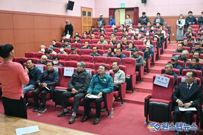 완주군의회 김재천 부의장, 발효사료 교육 통해 축산 현안 점검