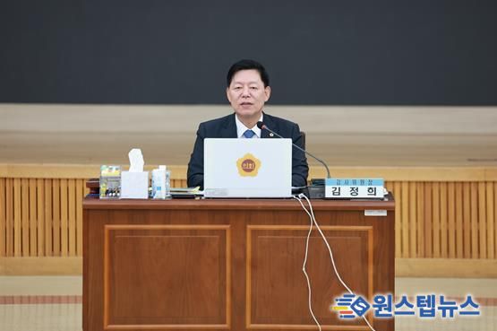 김정희 전남도의회 교육위원장 전남교육청 2025. 행정사무감사 질의 사진