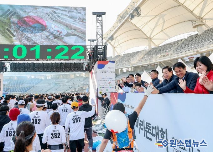 이동환 고양특례시장이 인사말을 하고 있다.