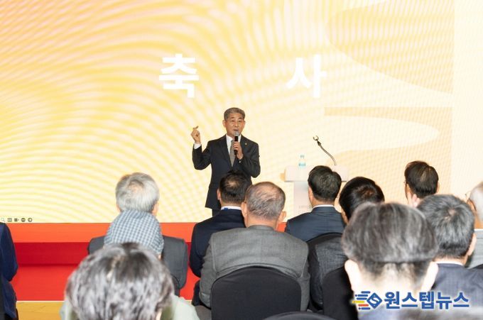 인천시의회 정해권 의장, ‘인천아트쇼 2025’ 참석