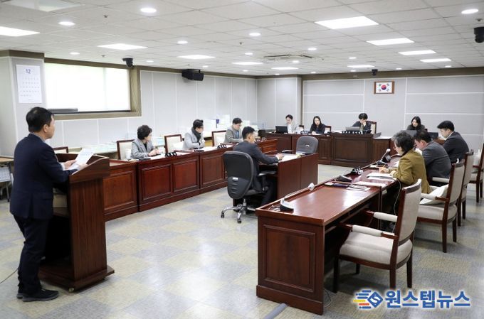 수원특례시의회 문화체육교육위원회, 조례안 등 안건심사