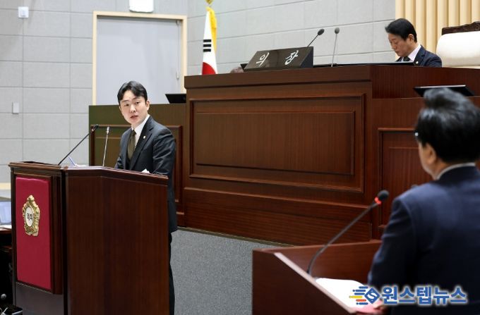 노성철의원 동작스타 예산낭비 10억 동작구청장 구정질의 지적