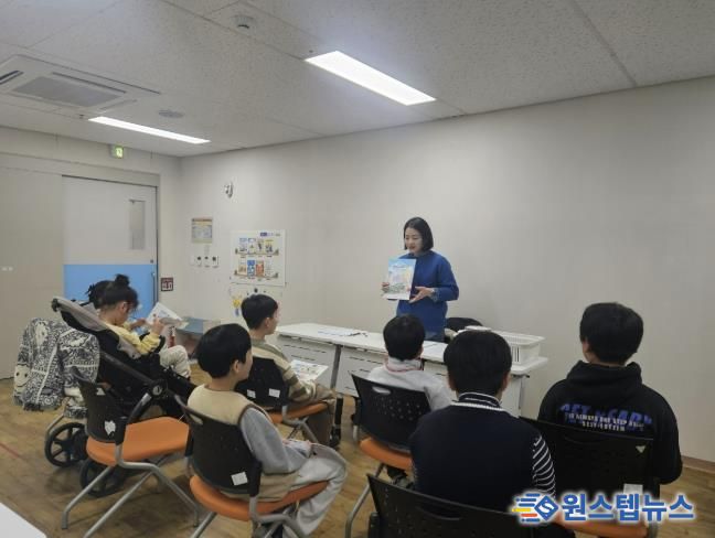 수원시 호매실도서관이 ‘마음치유 그림책상담소’를 운영하고 있다.