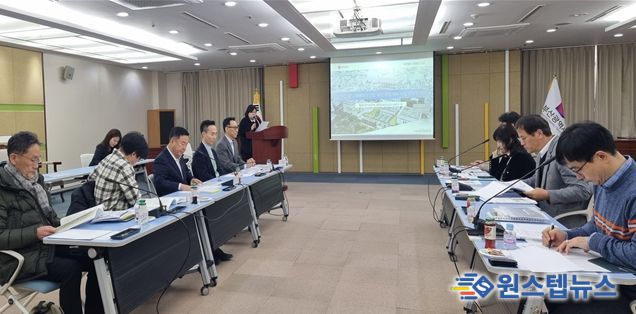 간담회(왼쪽 테이블 세 번째 이승우 의원)