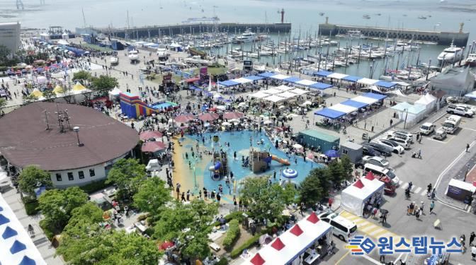 2025년 화성 뱃놀이 축제 현장