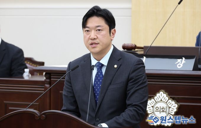 박철용 의원 5분 발언하는 모습