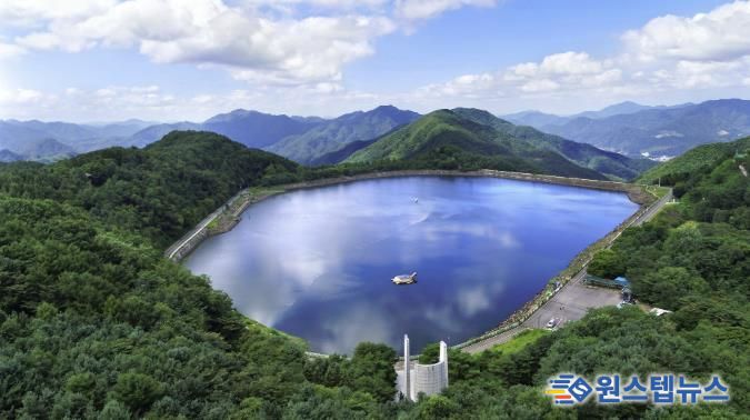 백두산 천지 가평 호명호수… 봄철 기지개 '재개장'