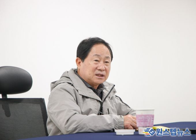 업체관계자와 미팅 중인 주광덕 시장