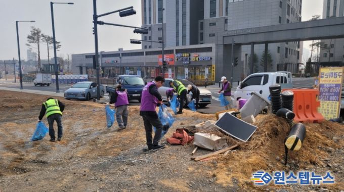 평택시 현덕면 ‘우리동네 새단장’을 위한 2026년 새봄맞이 일제대청소 실시
