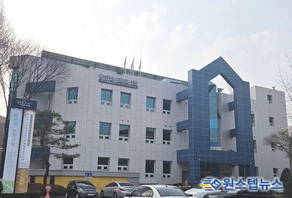 동두천시, 시니어가 전하는 따뜻한 책 이야기 '은빛독서나눔' 운영