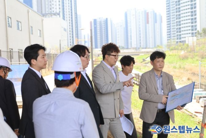 송승환 서구의장, 모경종 국회의원과 함께 계양천 연결사업 및 편의시설 조성 현장 점검 나서